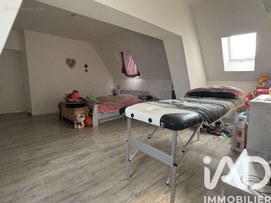 Maison 79 m² à La Brosse-Montceaux  - photo 5