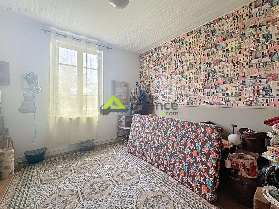 Maison à MOURIOUX-VIEILLEVILLE