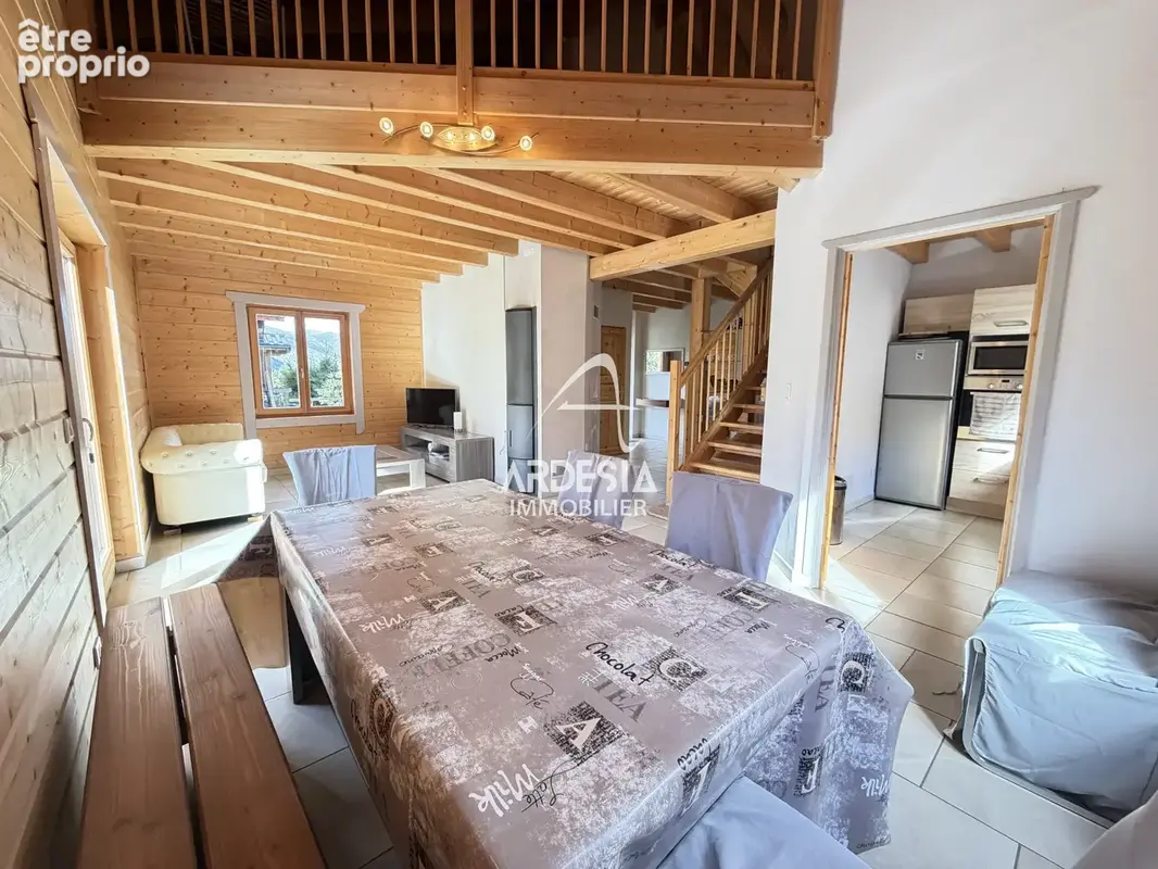 Maison 7 pièces 159 m² à vendre à Albiez-Montrond (73300) - photo 2