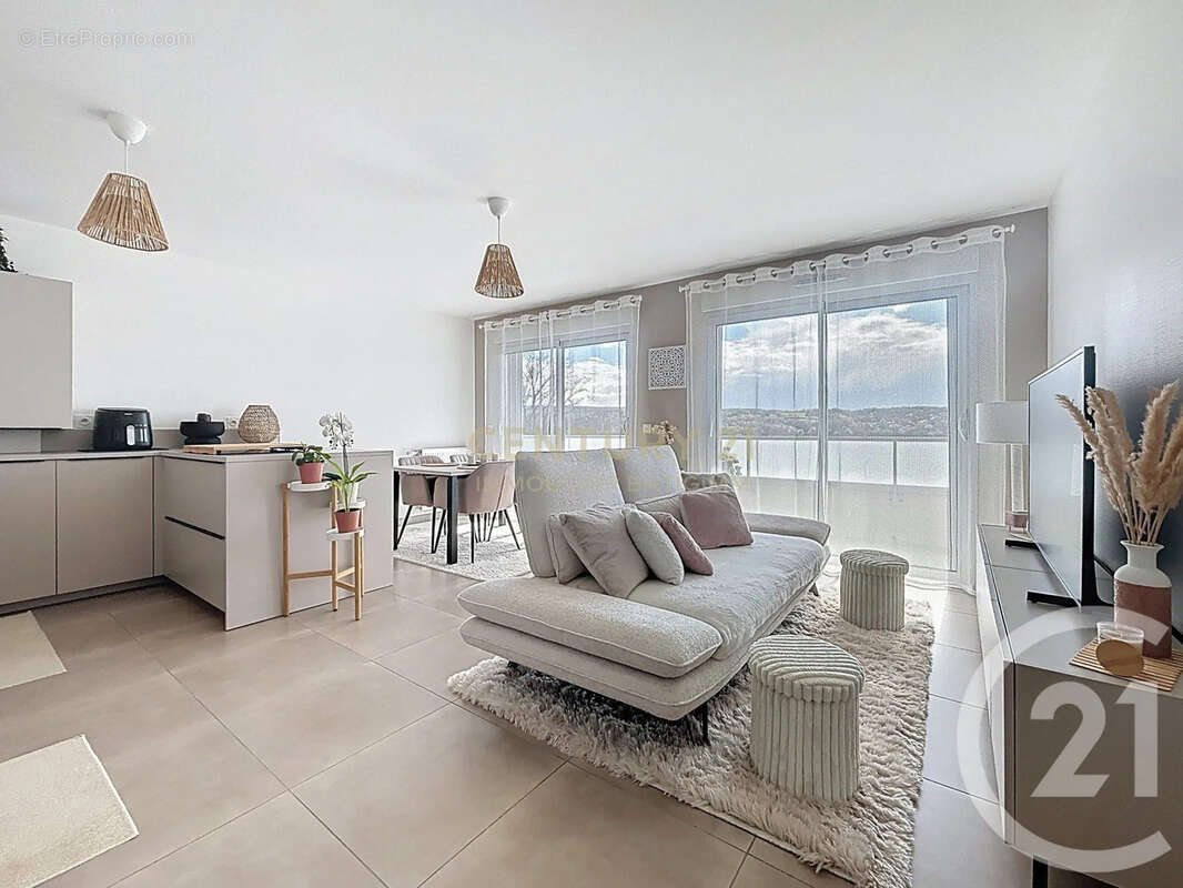 Appartement à L'ISLE-D'ABEAU