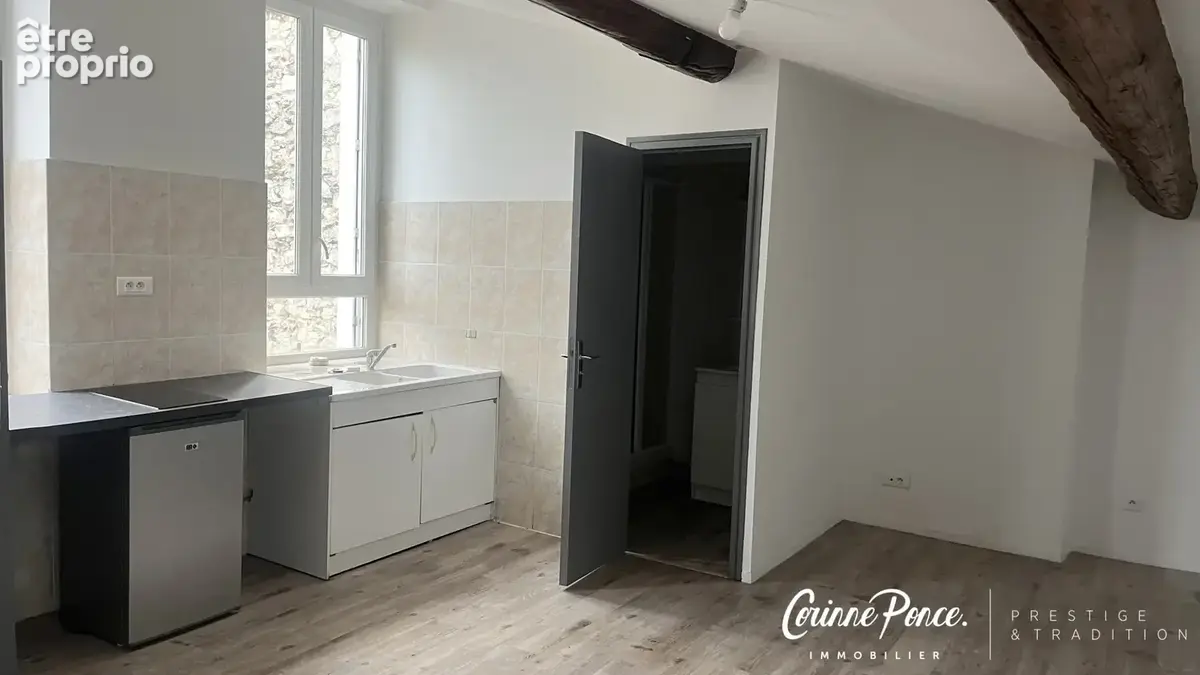 Nimes centre quartier revolution immeuble bourgeois avec cour comprenant 4 appartements et caves propose par c - photo 16