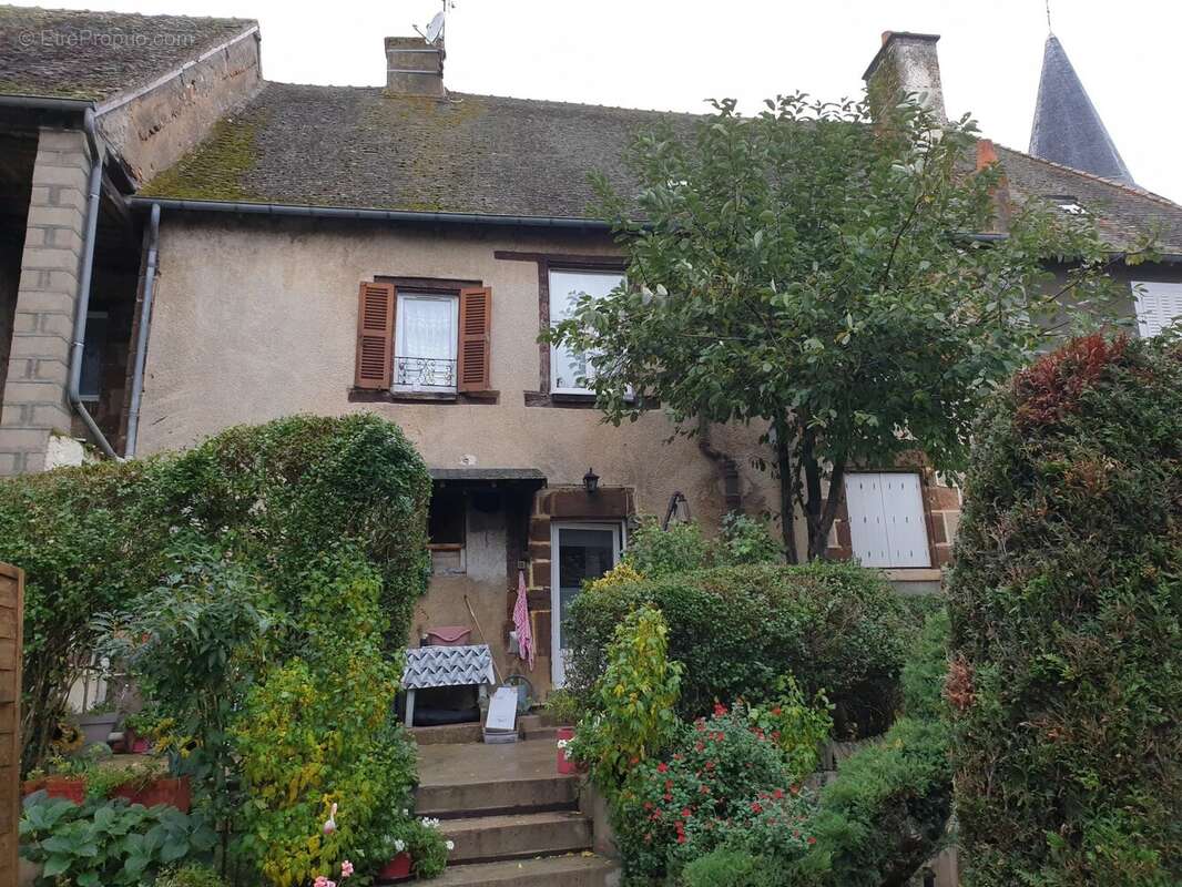 Restaurant avec deux appartements - photo 12