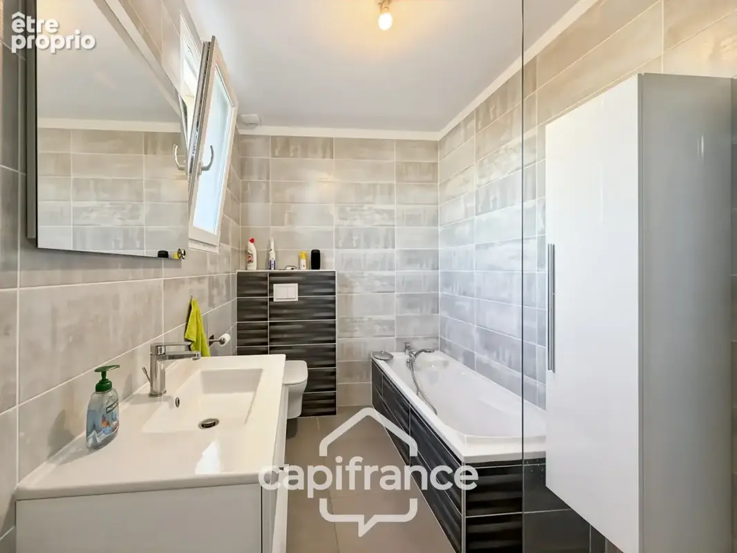 Maison à vendre avec garage, jardin, terrasse, place de parking, 3 chambres à SALAISE SUR SANNE (38) - photo 8