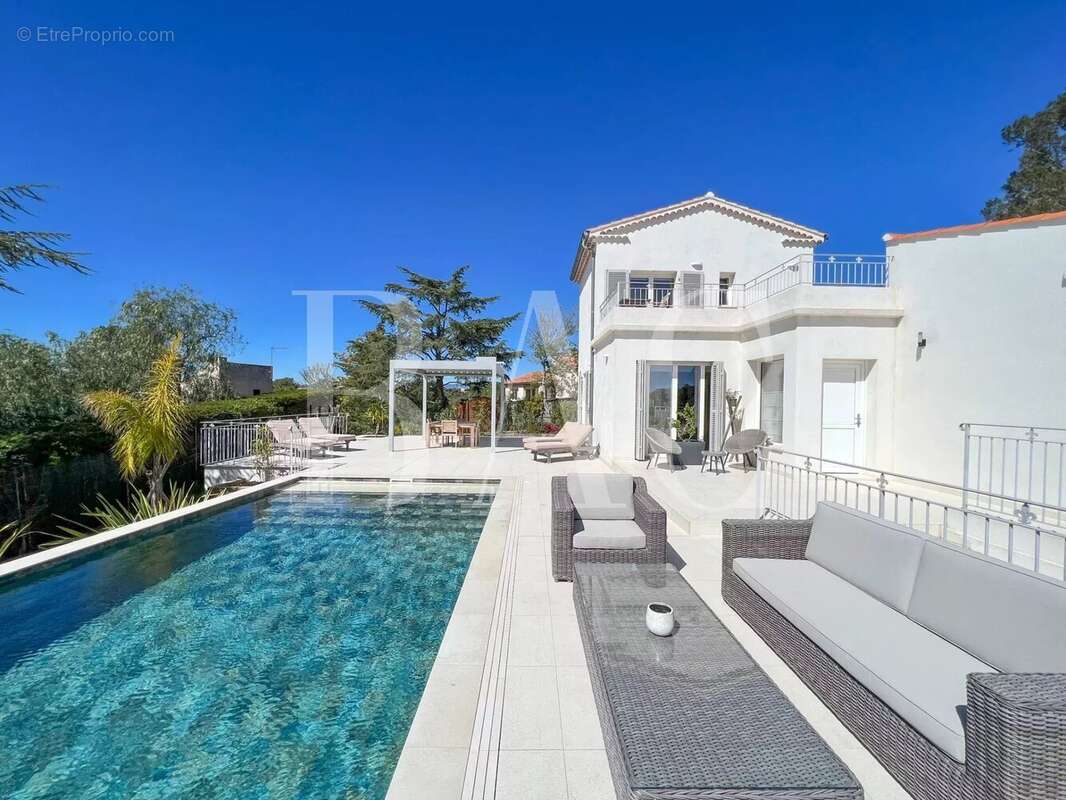 Maison à SAINT-RAPHAEL