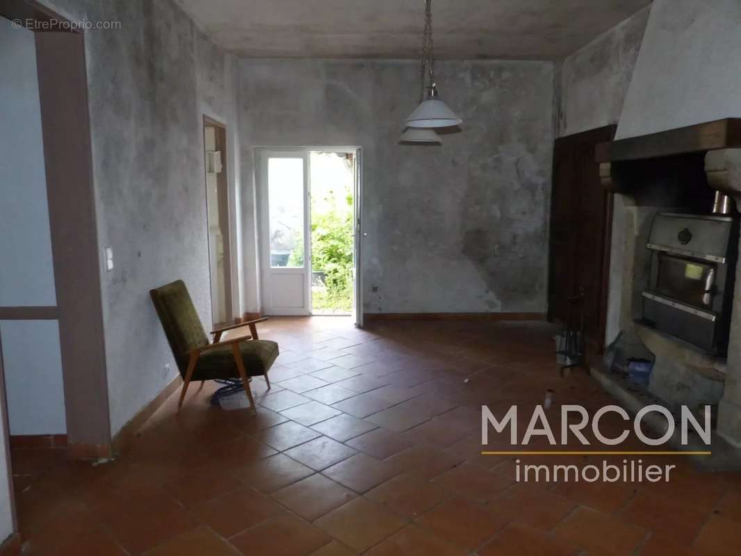 Maison à LA VILLENEUVE