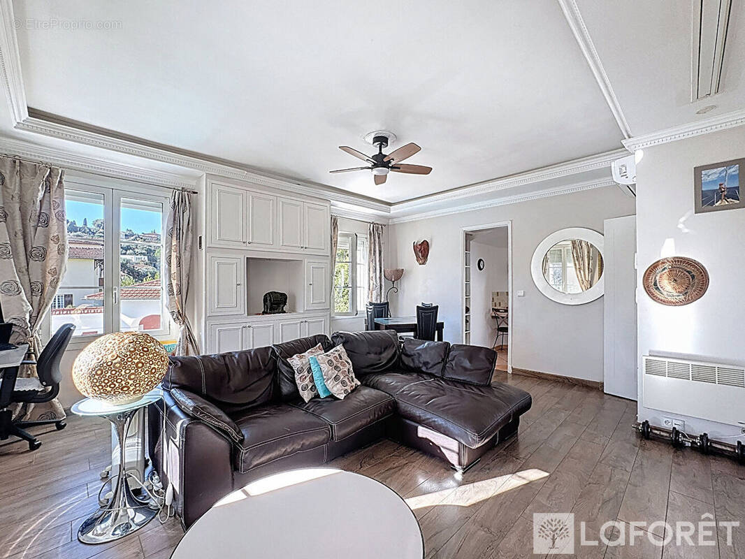 Appartement à ROQUEBRUNE-CAP-MARTIN