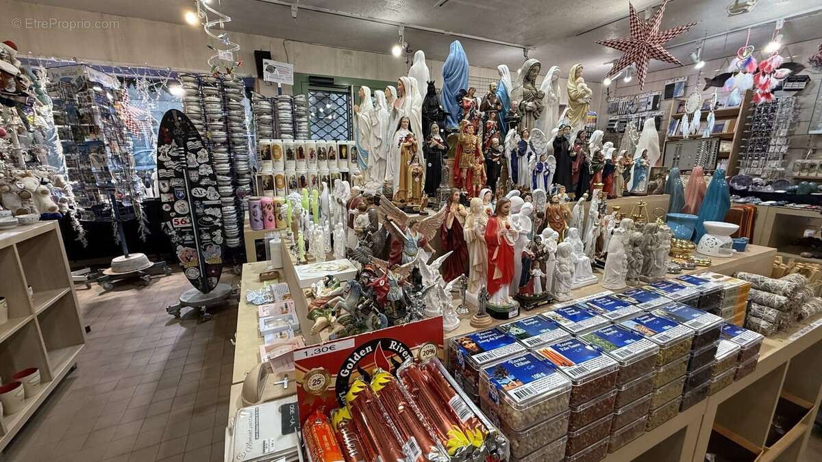 Commerce à SAINTE-ANNE-D'AURAY