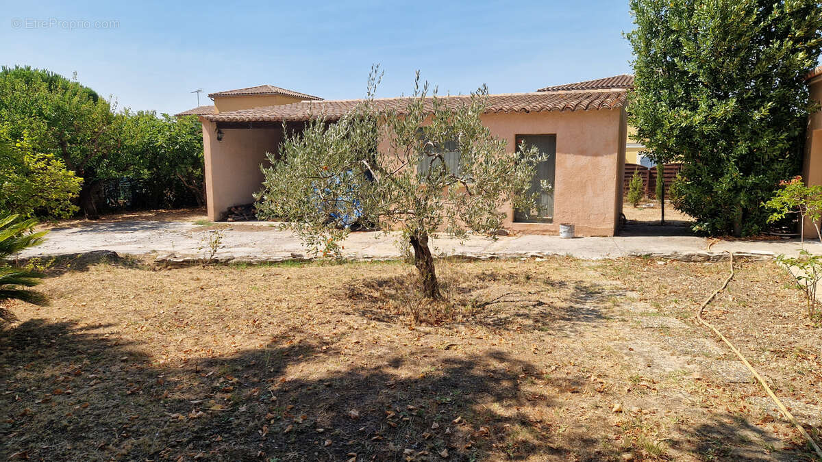 Langlade, en vaunage, villa traditionnelle r+1 avec dependances - photo 21