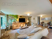 Maison à POULIGNEY-LUSANS