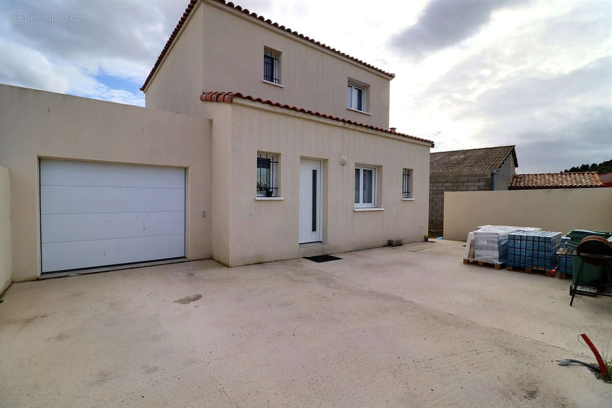 Maison à NEBIAN
