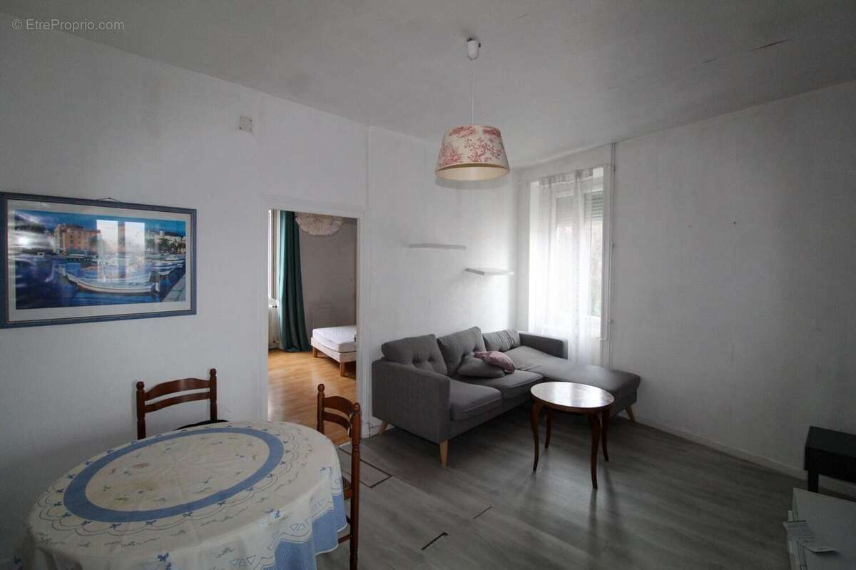 Photo 3 - Appartement à MONTCEAU-LES-MINES
