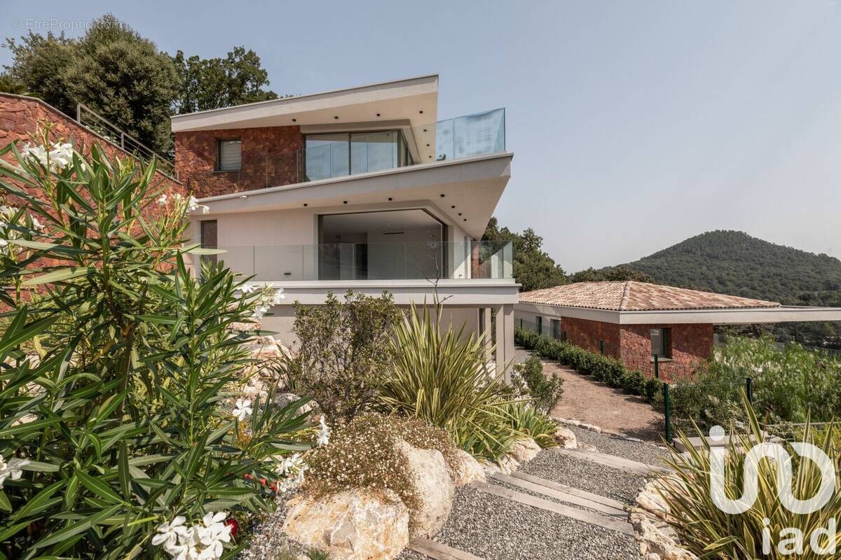 Photo 1 - Appartement à LES ADRETS-DE-L&#039;ESTEREL