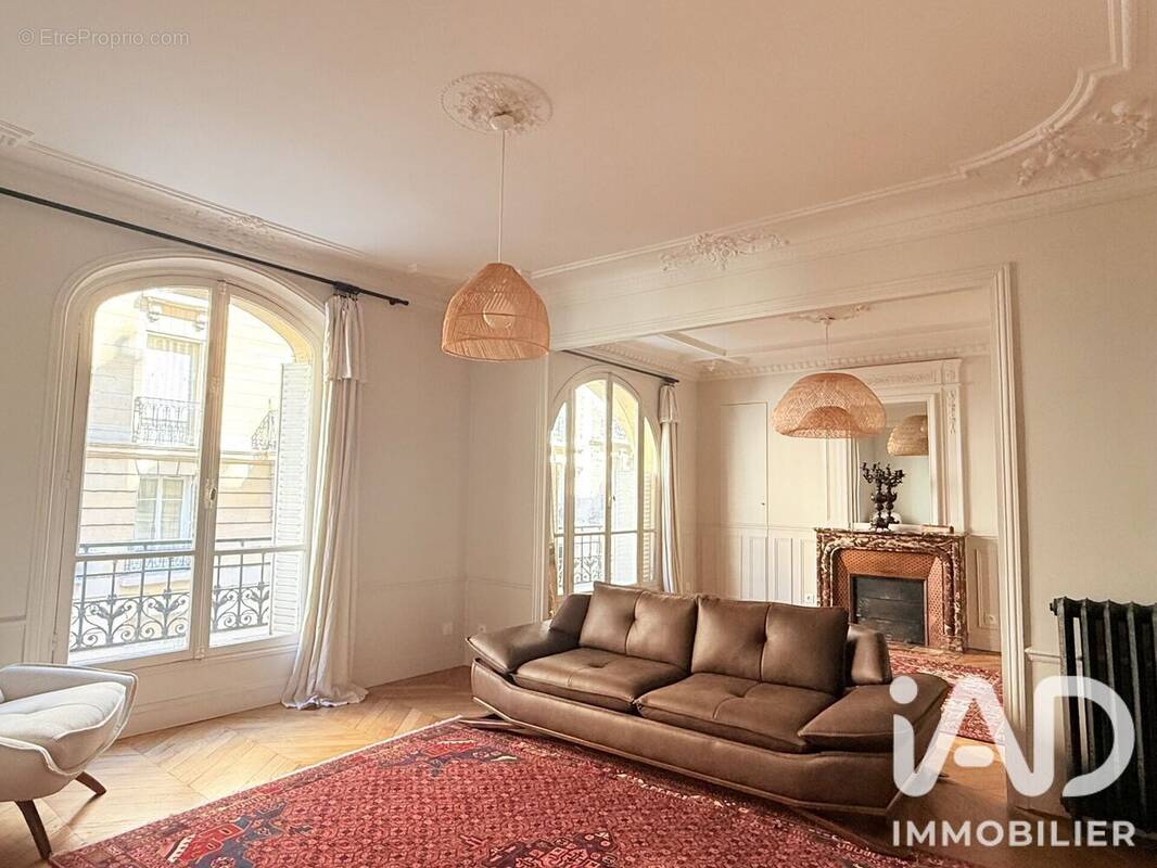Photo 1 - Appartement à PARIS-18E