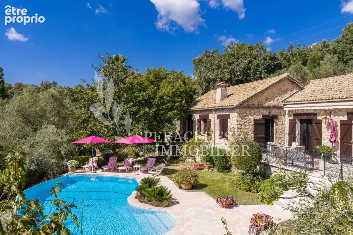 Photo Maison à Saint-Cezaire-Sur-Siagne au prix de 745 000€