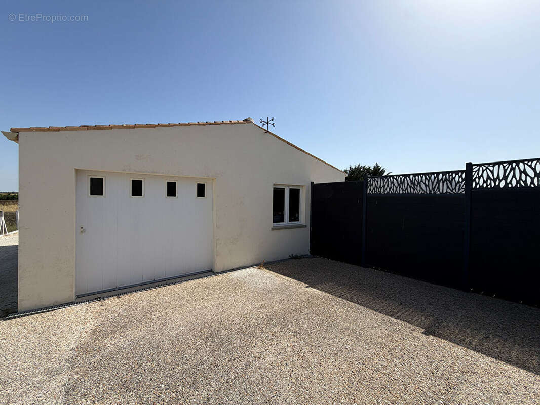 Maison à BEAUGEAY
