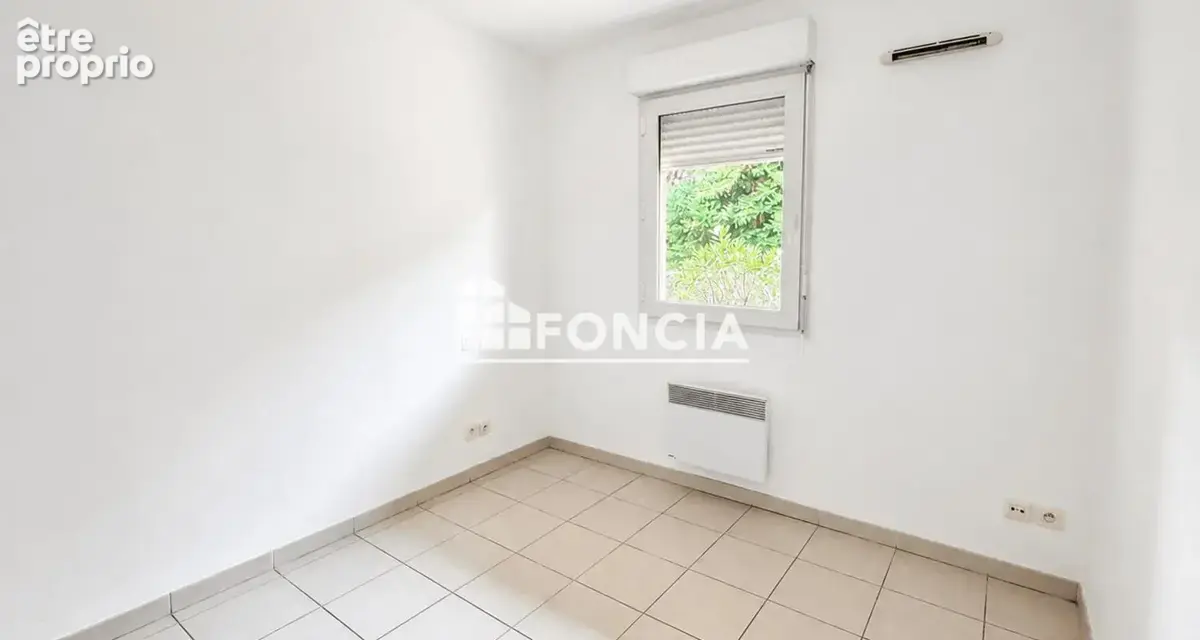 Avignon - Appartement T2 de 32 m² au rez-de-chaussée, avec terrasse et parking, dans une résidence récente et sécurisée - photo 4
