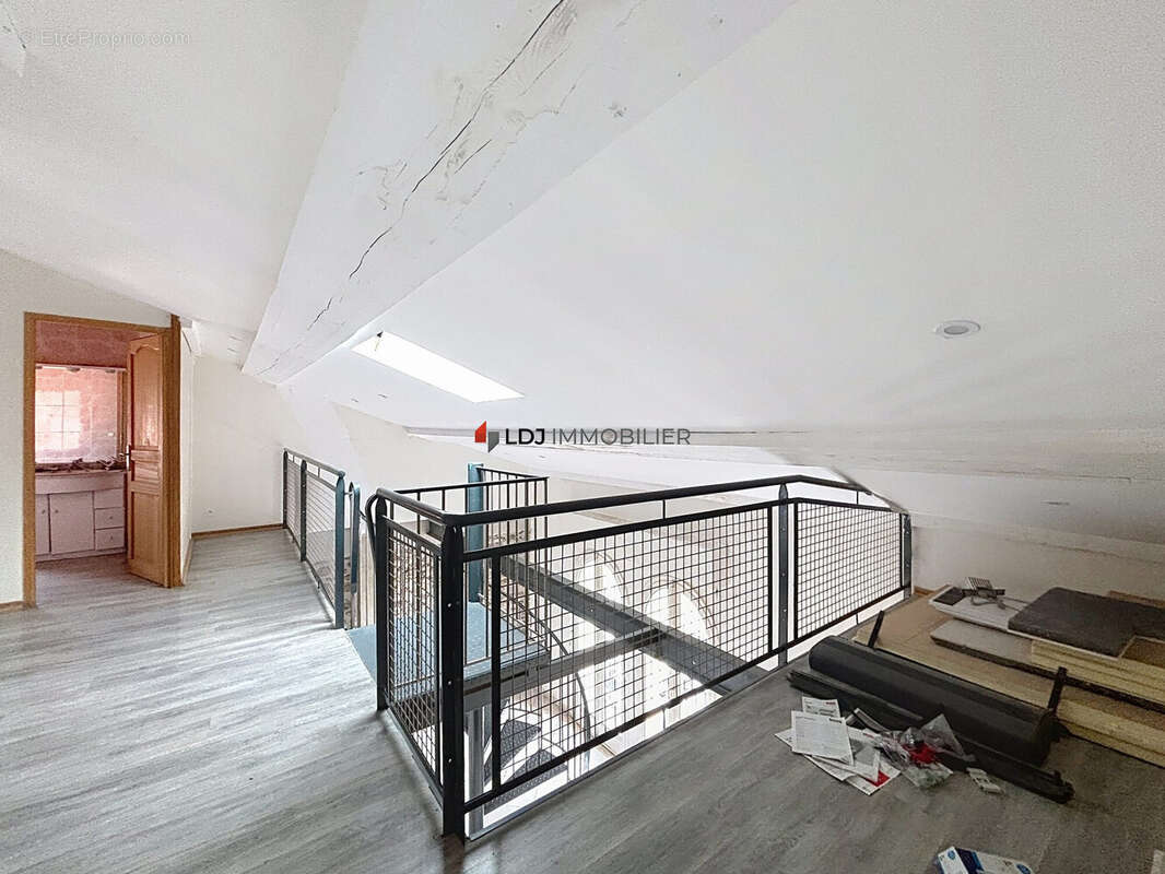 Appartement 101 m² à Prades  - photo 9