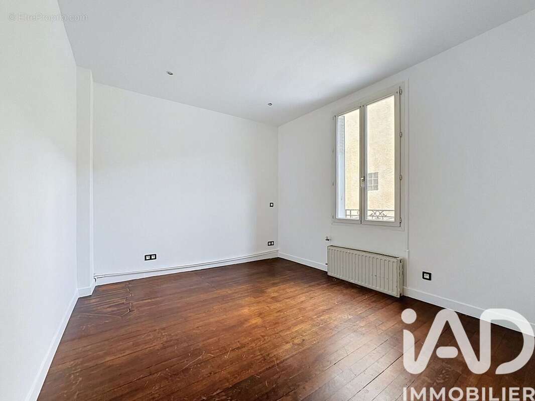 Photo 7 - Appartement à GENNEVILLIERS