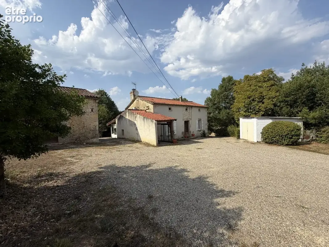 Maison 200 m² à Condom  - photo 2
