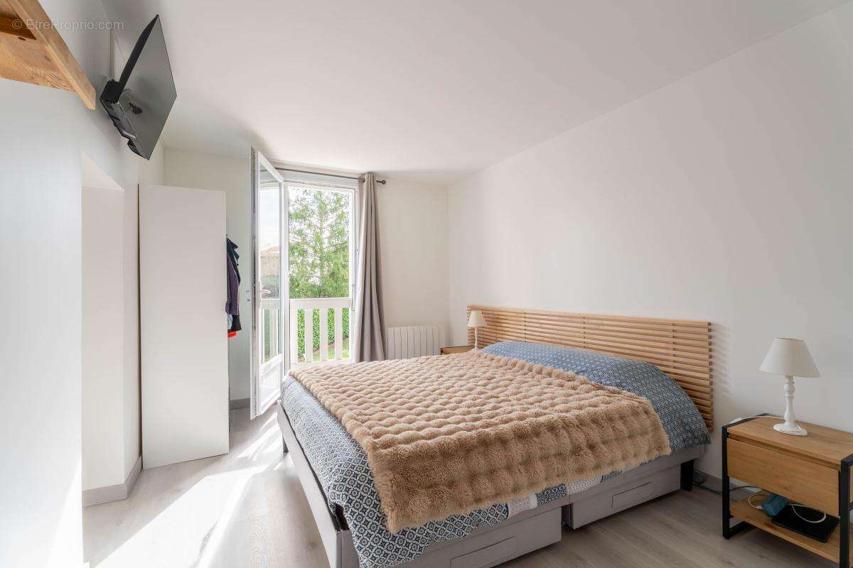 Maison à LENTILLY