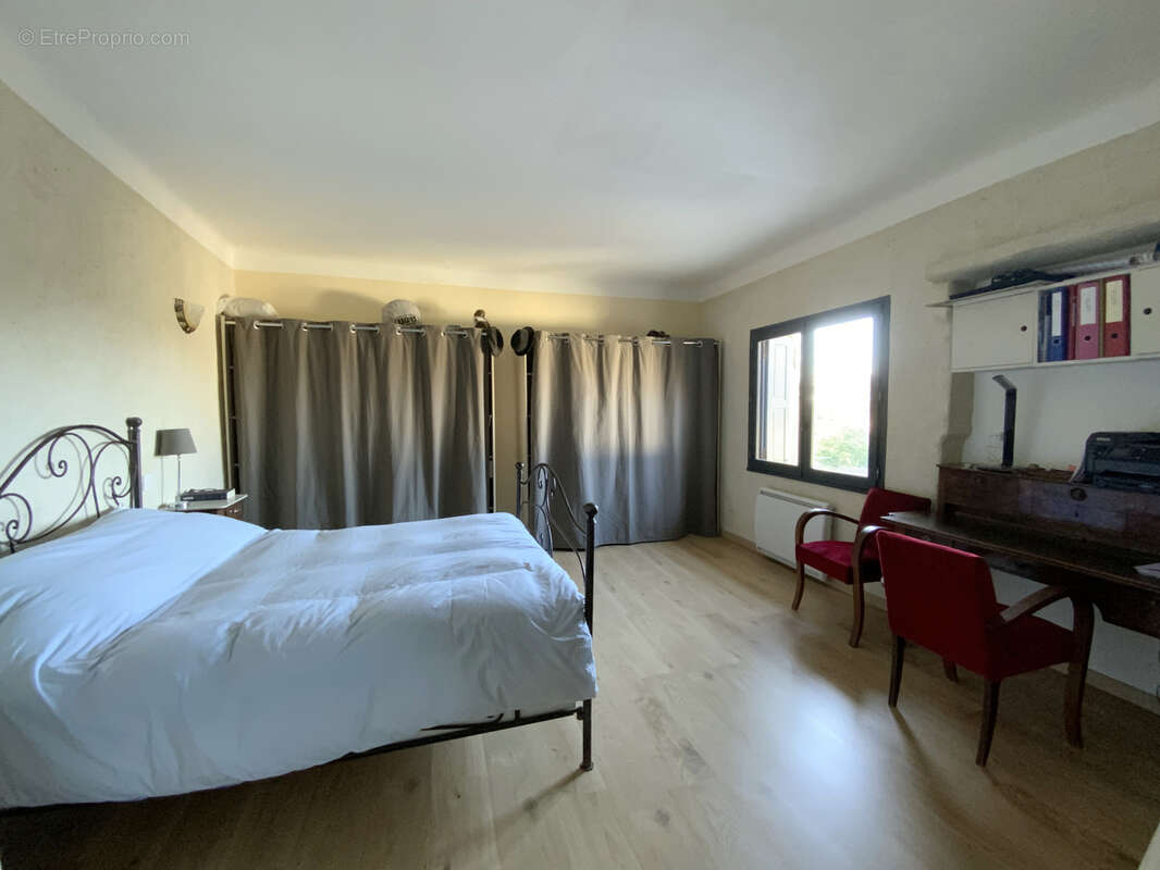 Maison de village en pierre avec terrain et piscine. - photo 10