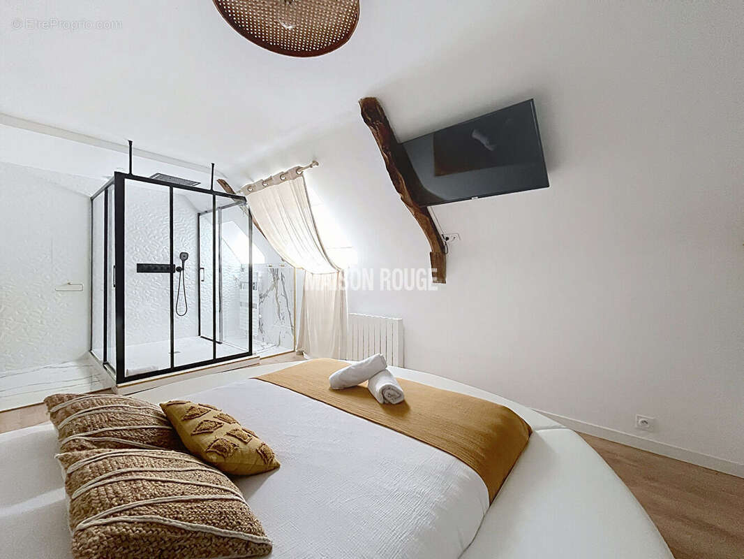 Charmante maison rénovée avec goût, jardin sans vis-à-vis et espace détente - photo 12