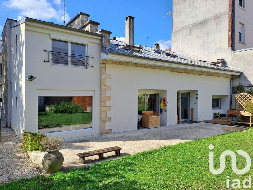 Photo 1 - Maison à CHANTILLY