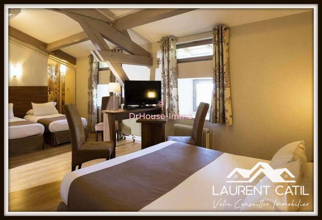 Commerce à VALLON-PONT-D&#039;ARC