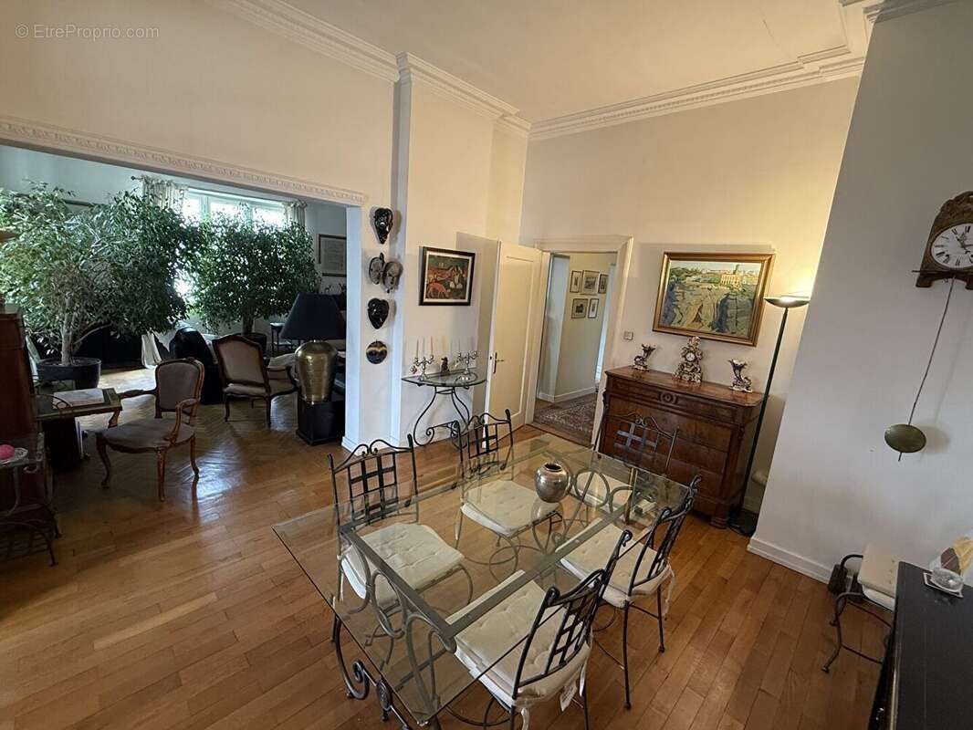 Appartement D'exception 250m² Quartier Tribunal - photo 4
