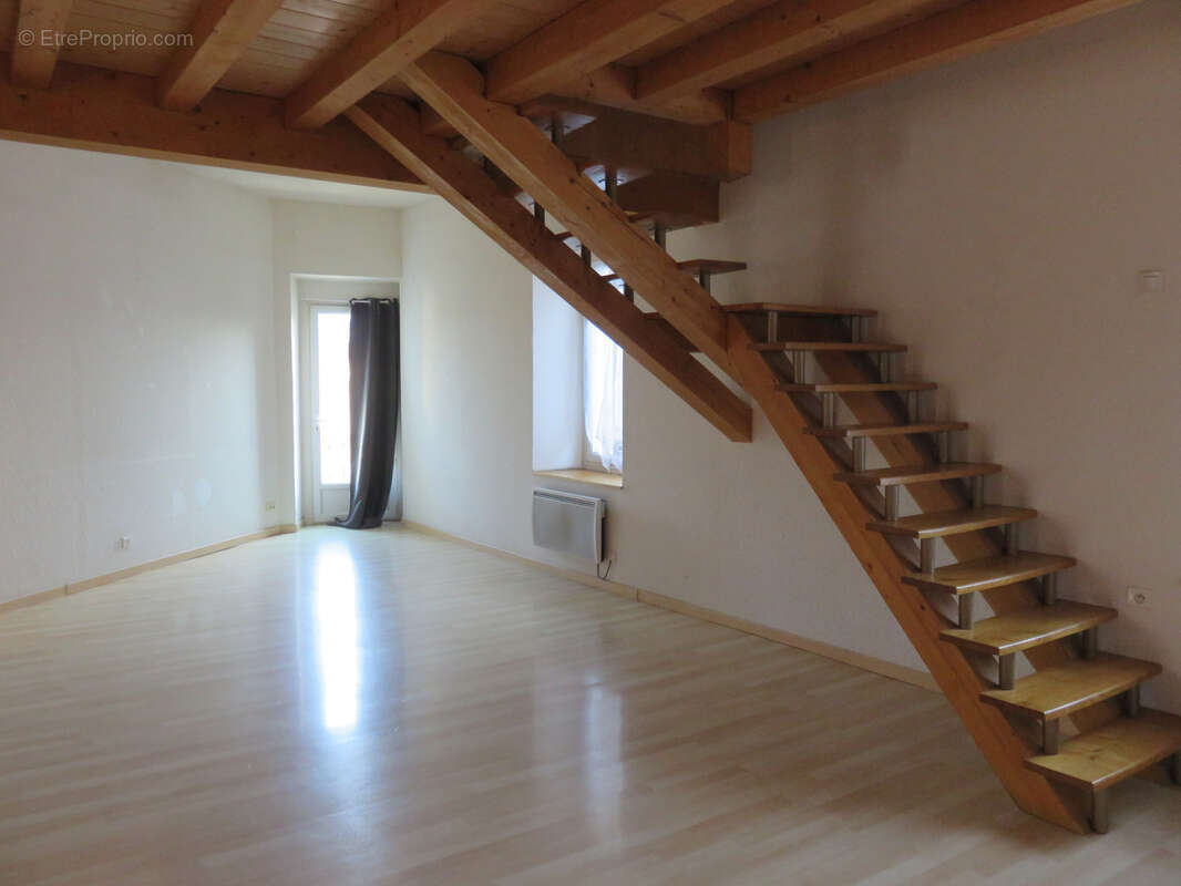 Appartement à ALBOUSSIERE