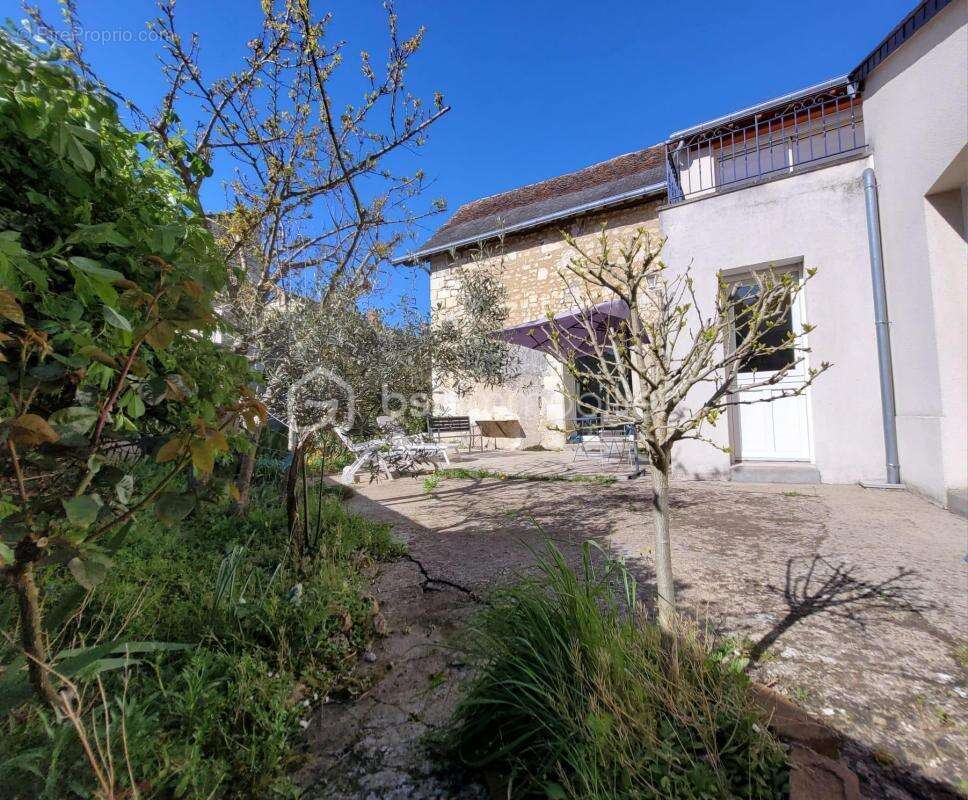 Maison à CHINON