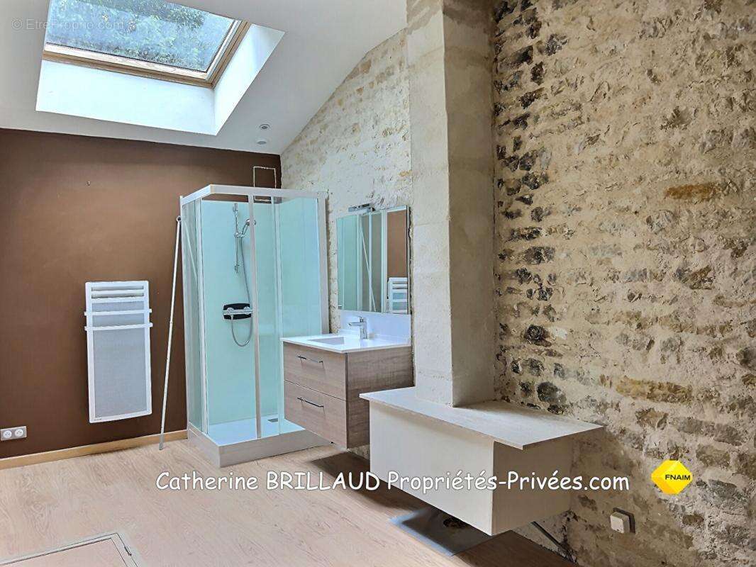 Maison à CHAMPAGNE-LES-MARAIS