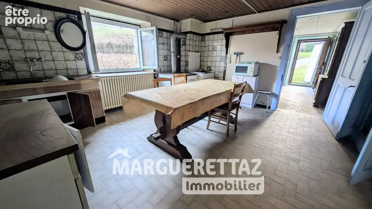 Ancienne bâtisse à rénover sur 4884m² de terrain (Zone N) - photo 8