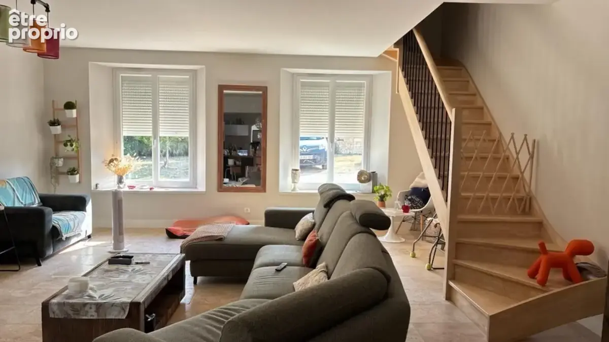 Propriété de caractère en pierre - 376 m² - Piscine chauffée -  Panneaux solaires - Champigny à 10minutes de N. de Poitou - photo 6