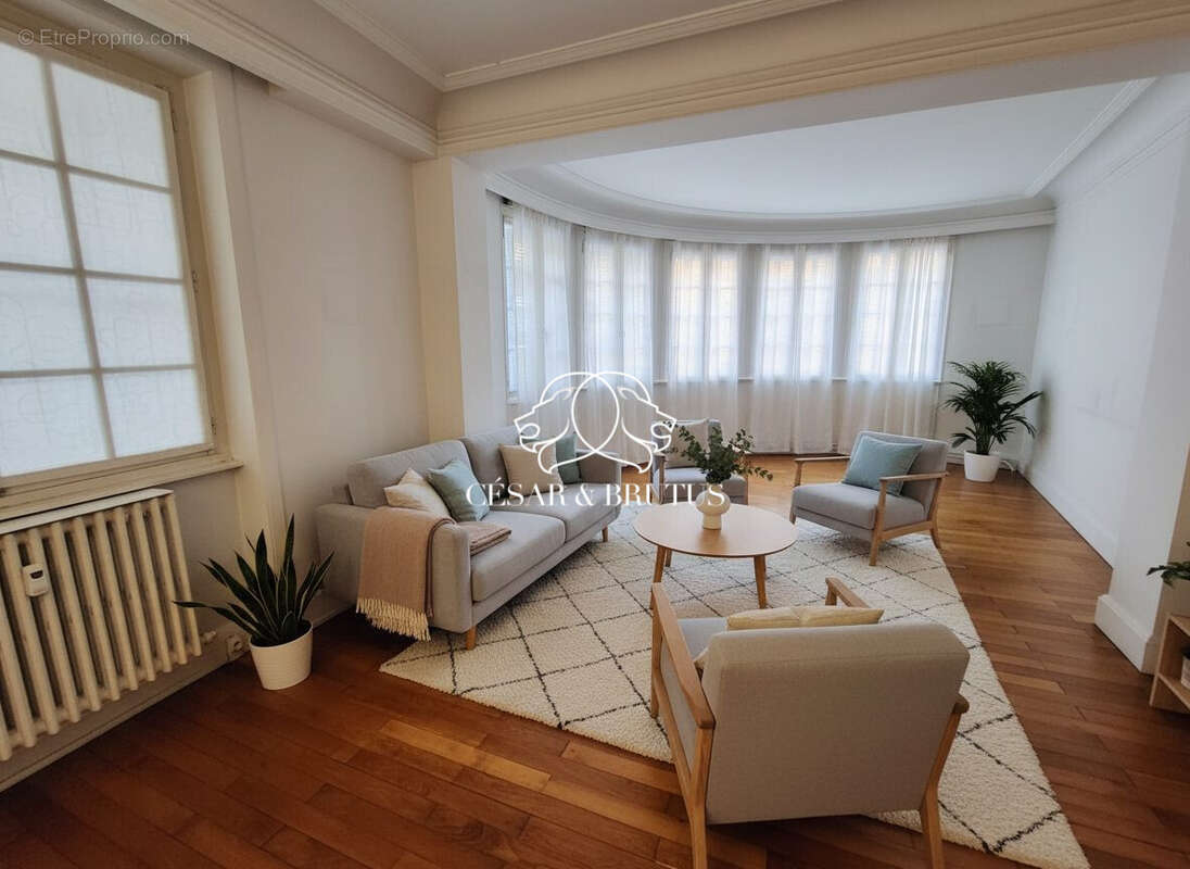Appartement 137 m² à Lyon-7e  - photo 2