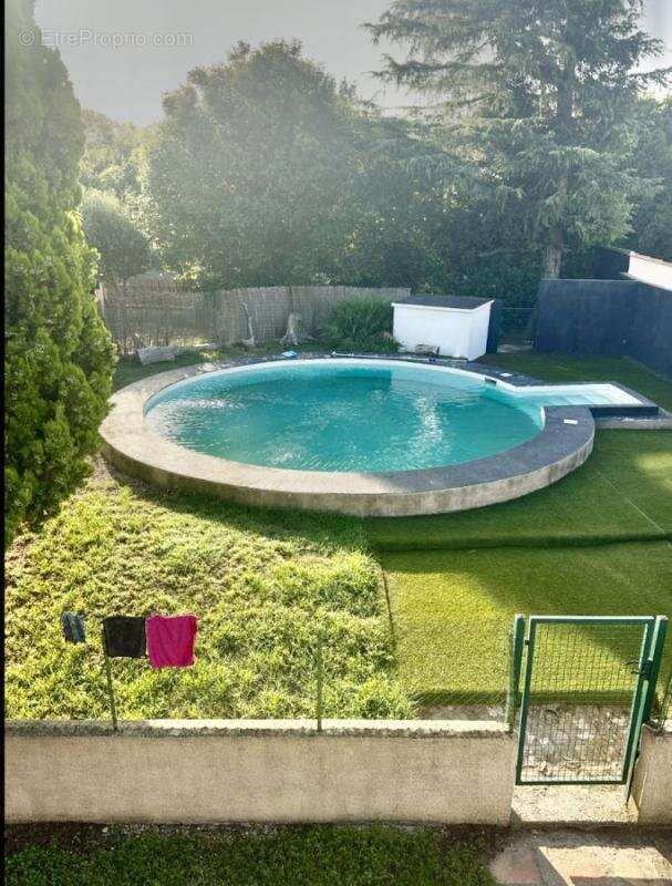 Maison 120 m² à Saint-Gilles  - photo 2