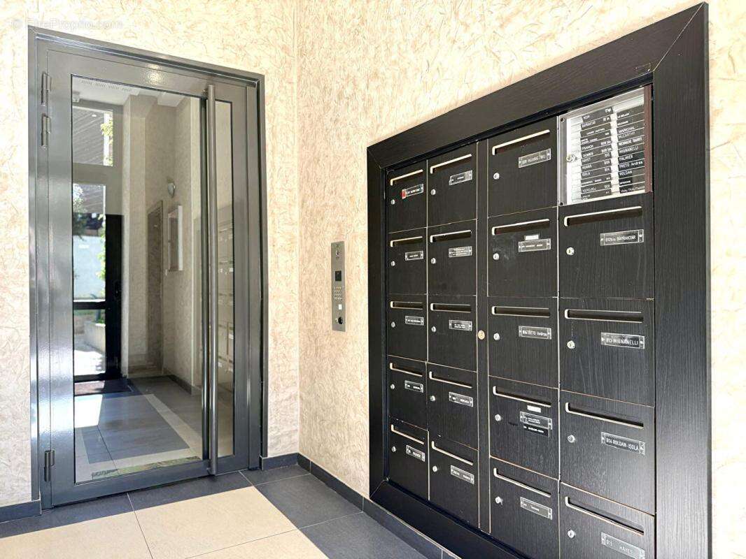 Appartement à AUBERVILLIERS