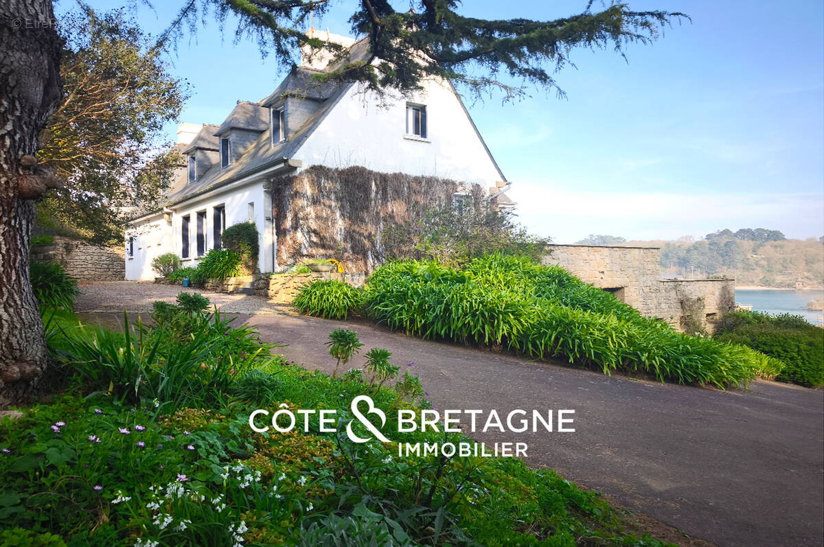 Maison à LEZARDRIEUX