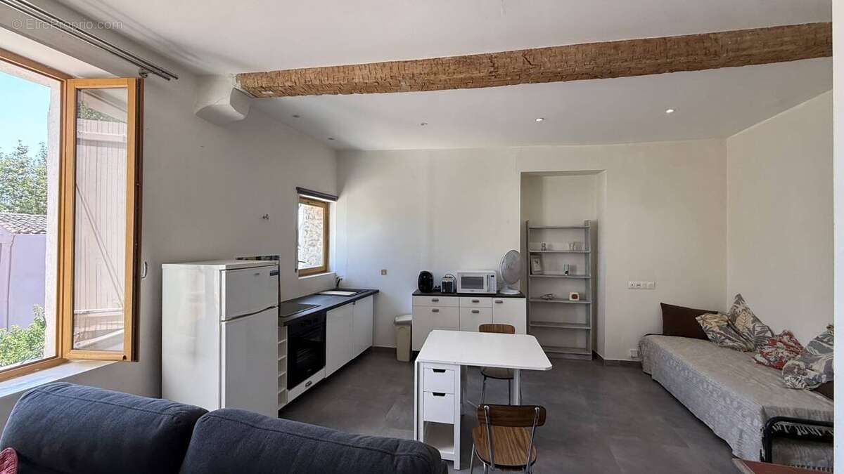 Vente à terme LIBRE sur 10ans - Appt F1 à Fréjus 83600 avec Cave - Centre ville - photo 5