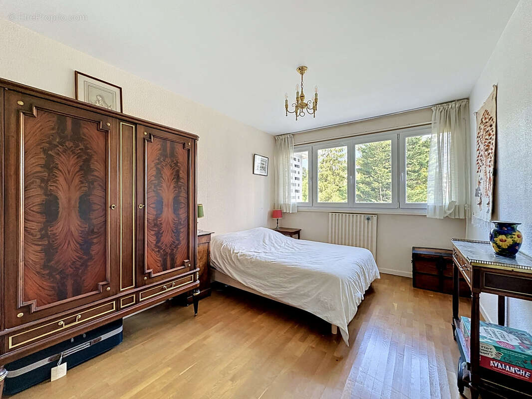 Appartement à SAINTE-FOY-LES-LYON