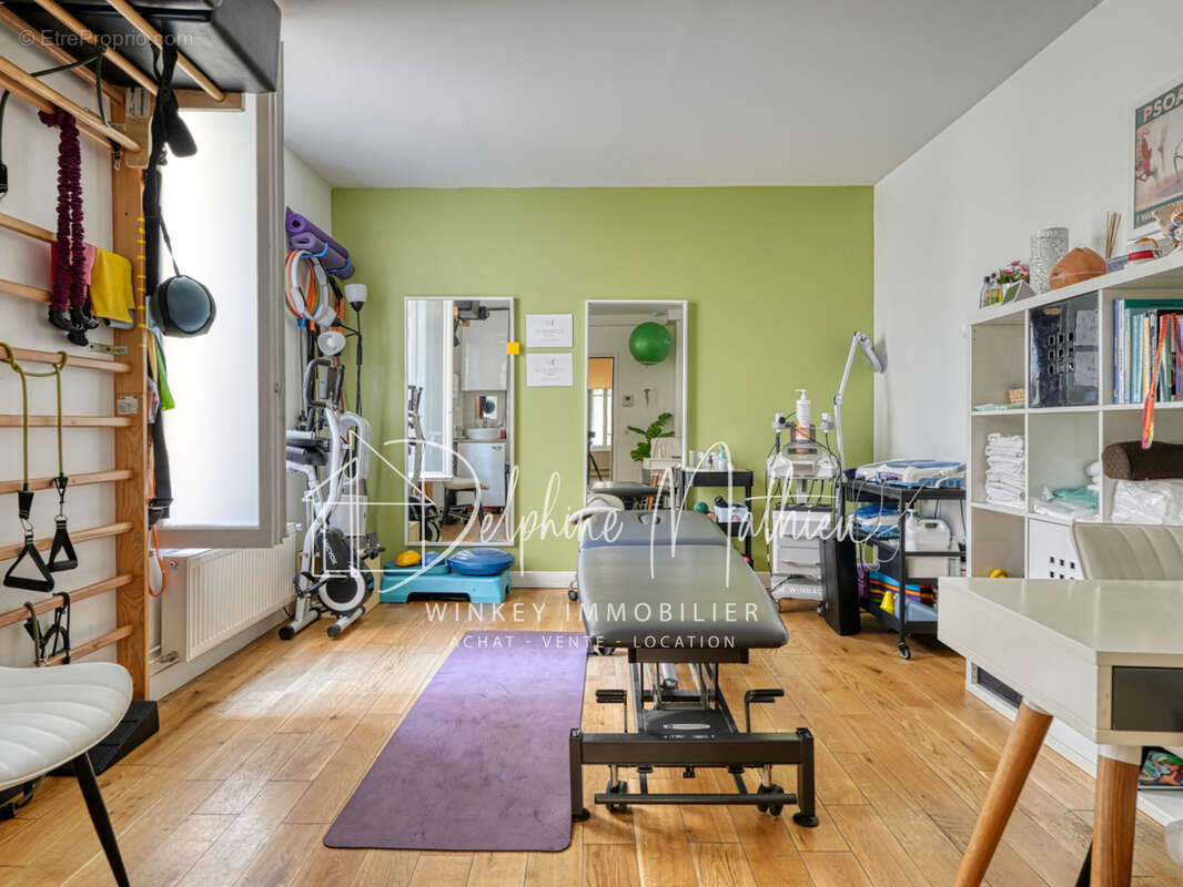 Commerce à NEUILLY-SUR-SEINE