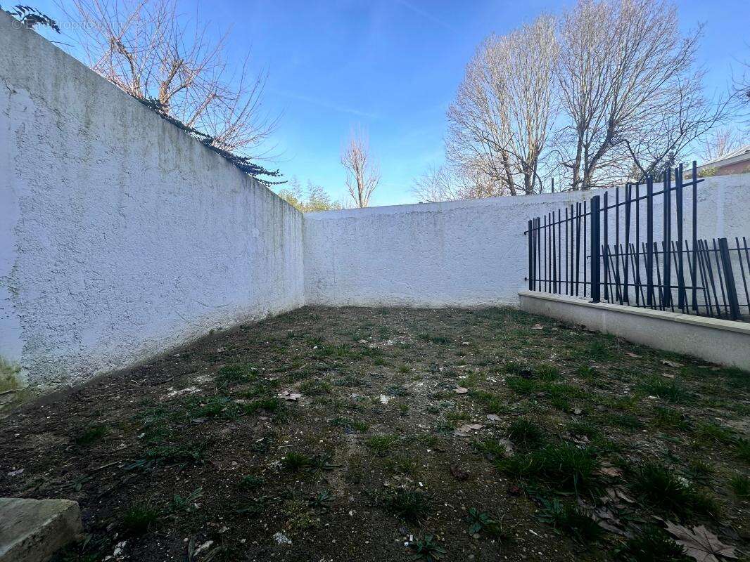 Maison à SAINT-MAUR-DES-FOSSES