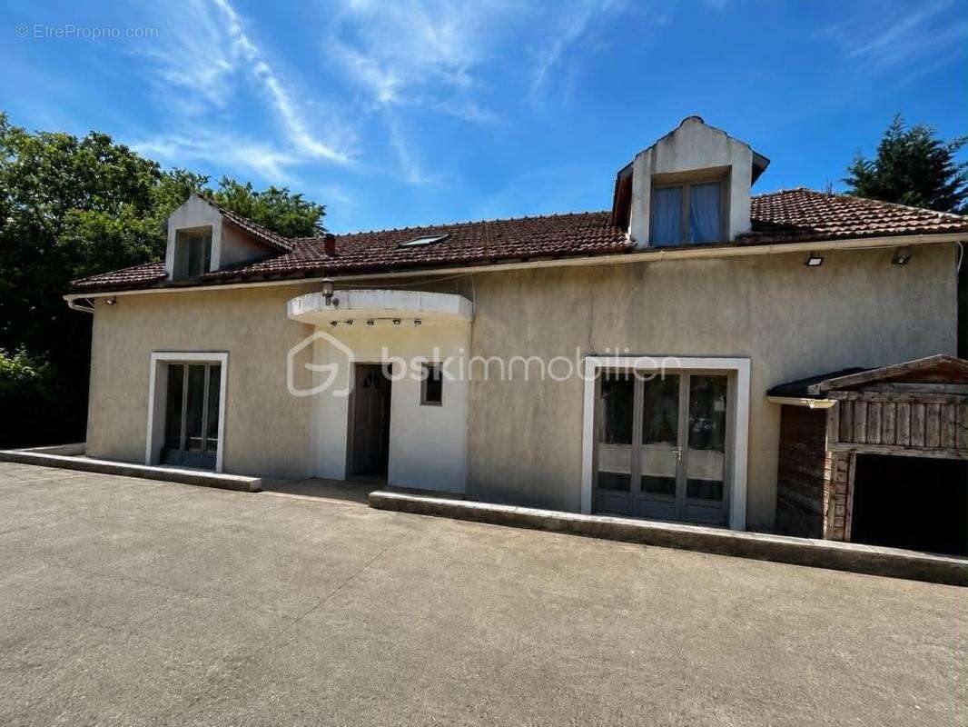 Appartement à MEREVILLE