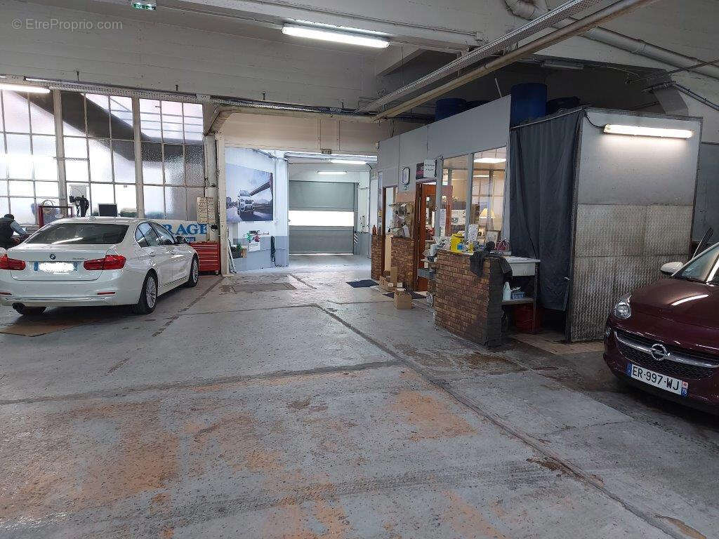 Commerce à PARIS-11E