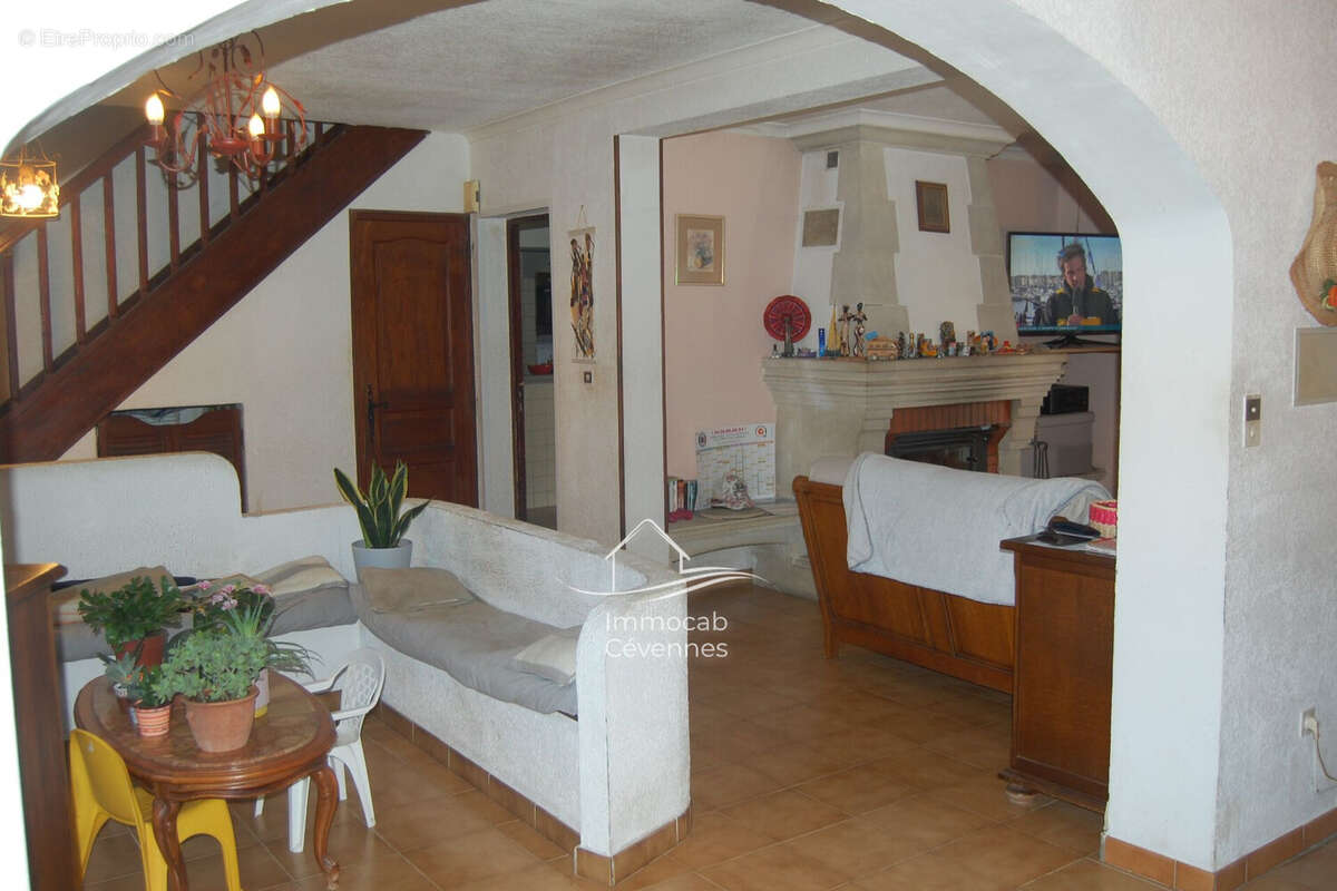 Maison à SAINT-CHRISTOL-LES-ALES