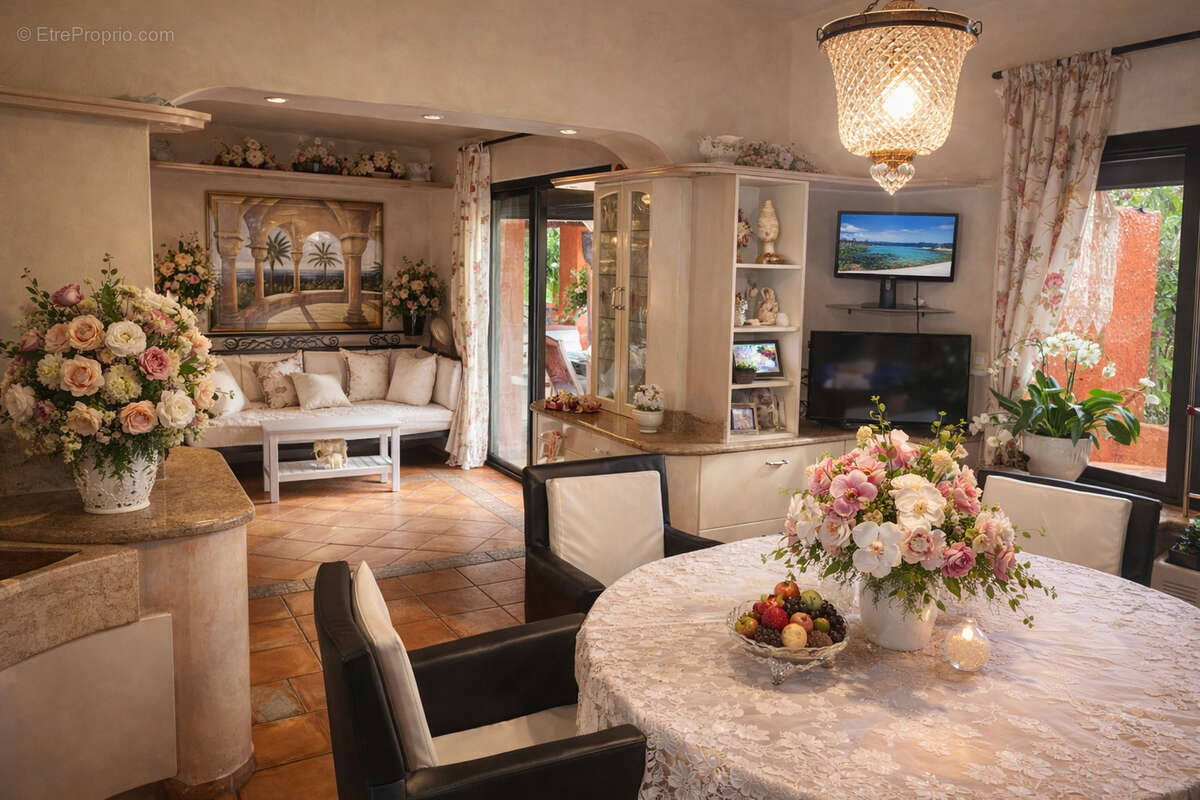 Maison à LA CADIERE-D'AZUR