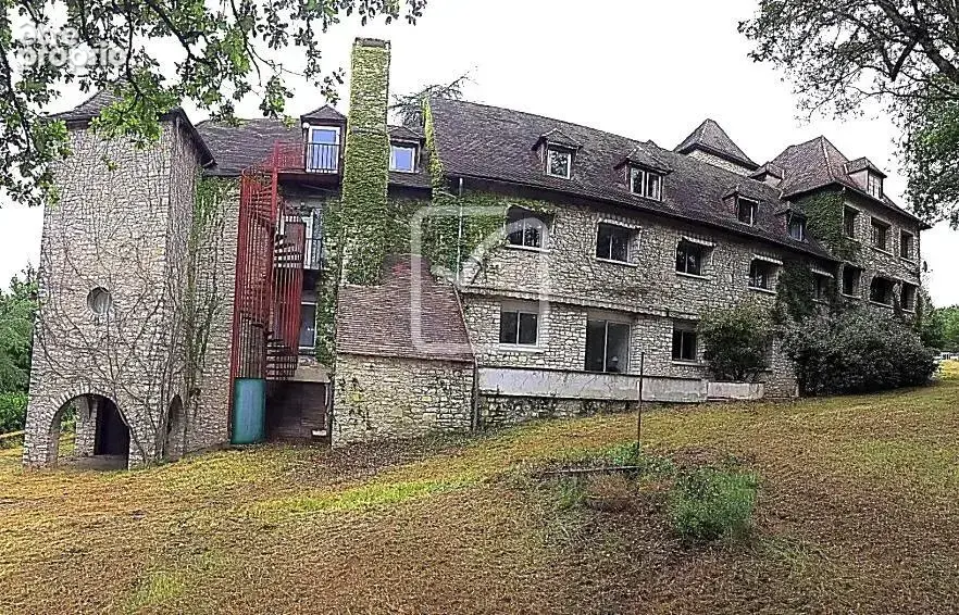 Propriété de caractère multi-potentiel sur 1200m2 au coeur d'un parc de 2,5 hectares . Exclusivité SG ImoConseil . - photo 7