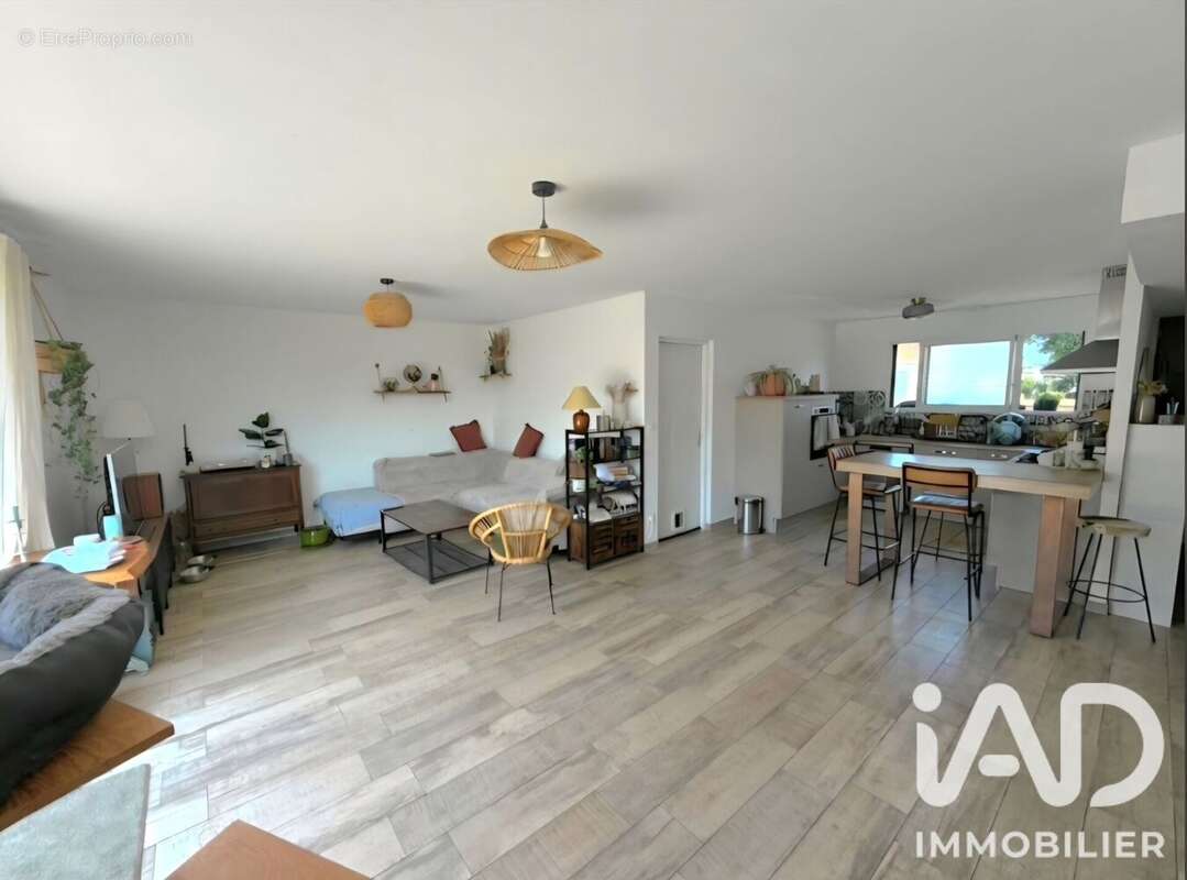 Maison 87 m² à La Ferriere  - photo 3