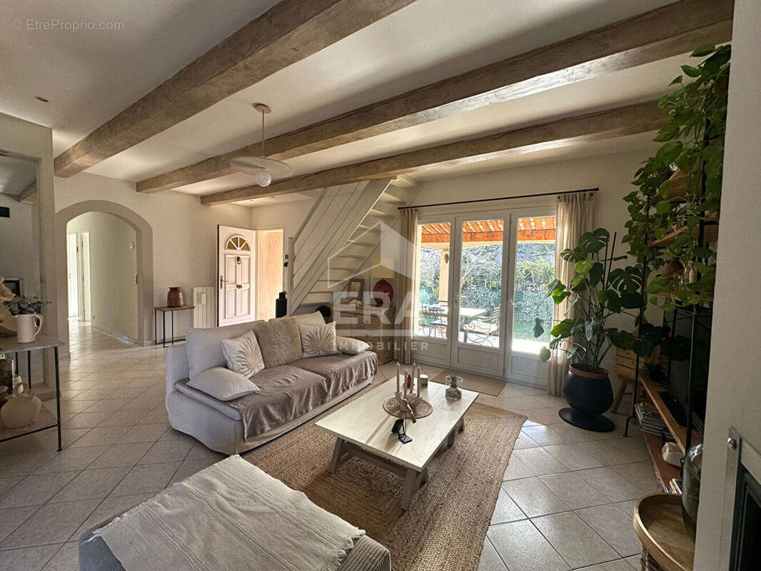 Maison à NANS-LES-PINS