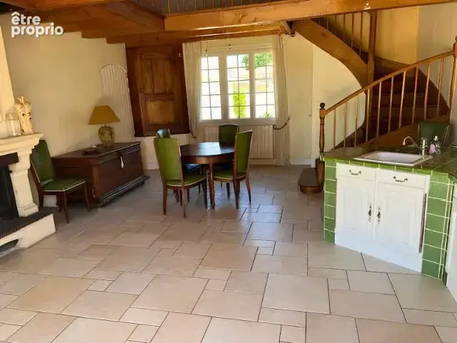 À Cherves-Richemont, MAISON DE CARACTERE avec magnifique jardin arboré et terrain supplémentaire de 900 m2 - photo 9